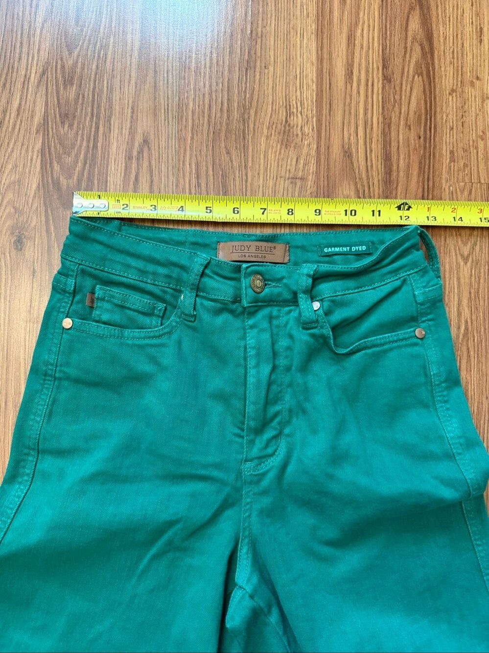 Judy Blue Women's Garment Dyed Raw Hem Cropped Wide Leg Jeans Kelly Green 3/26 - Picture 7 of 9